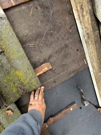 How to repair tile roofing slipped broken damage tile on sidewall flashing - RAIN EMERGENCY REPAIR