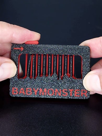 Na na na na na na na na na~ 😈🖤 This BABYMONSTER pre-chorus is so addictive on a fidget! (Chorus part coming soon!) (リクエストのベビモン！サビ前のナナナ〜の所、カチカチ音が最高に気持ちいいです✨「PSYCHO」が日本語の「最高！」に聞こえるのは私だけ？😂 サビは次回！) 💾 3D Model link is in my bio! #BABYMONSTER #PSYCHO #MONSTIEZ #Kpop #Fidget #ASMR #Satisfying #fyp