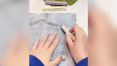 2 in 1 Needle Threader Seam Ripper, Stretchable Seam Rippers for Sewing, Thread Remover Tool for Hand Sewing, Knitting, Cross Stitch, Embroidery and Thread Removal (3 PCS)