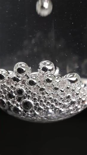 世界で最も危険な合金、ナトリウムカリウム合金（NaK） #科学普及 #実験 #面白い #化学 #化学反応