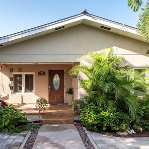 4.4K views · 36 reactions | A MUST SEE HOME! 1609 South St, Key West...