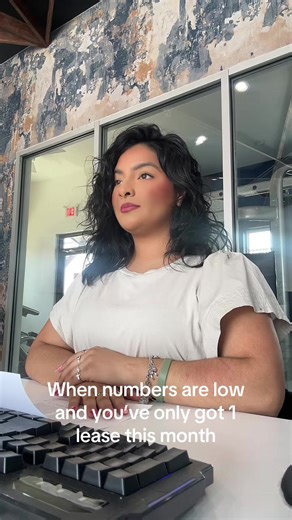 I gotta do what I gotta do😭 Stadium 700 is the place for you! We have vinyl flooring, stainless steel appliances with custom back splashes, also walk in showers. Call us at (817)261-0402! #leasingagent #propertymanagement #realestatehumor #apartmenttour