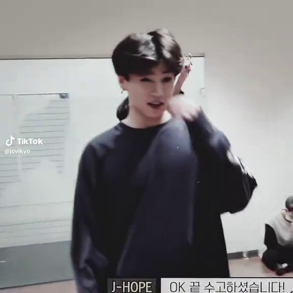 Jungkook Soft Edit: A Touch of Elegance