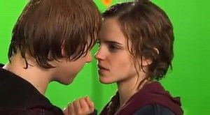 This moment will always be ❤❤❤. | Ron Weasley and Hermione Granger