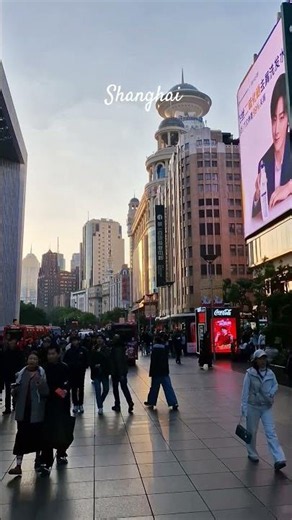 Pure magic on Nanjing Road #shanghai #goldenhour #travel