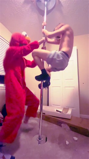 #elmo #seasmestreet #crazy#nocaptionneeded | Elmo