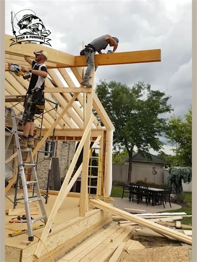 Watch funny and harmless construction mishaps where things didn’t go as planned, but no one gets hurt! #constructionfails #funnyconstruction #workfails #fails #smartworkers | Fish & Funnies