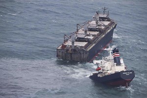 Ship runs aground and splits in two in Japan