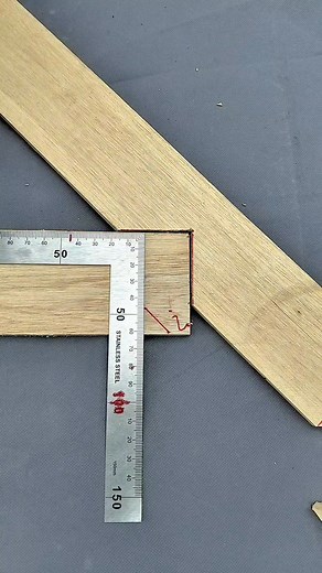 4.7K views · 22 reactions | How to measure wood corner pieces #Woodworking Tips #DIY #Tips | Carpenter Tricks | Facebook