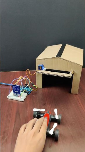 RFID Open & Close Garage door #arduinoprojects #arduino #tollgate #arduinoideas