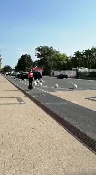 Exploring Outdoor Spaces with Monocyclu Electric