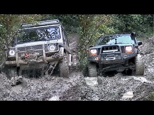 Jeep Cherokee vs Mercedes G