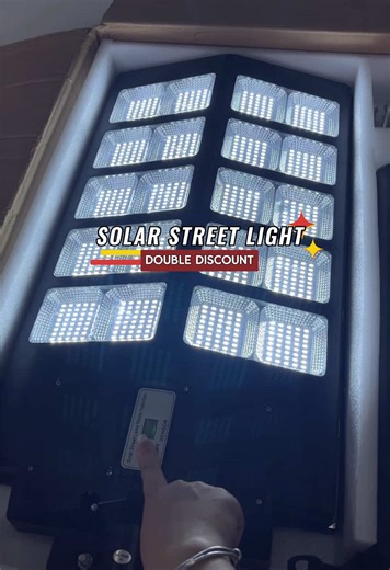 This thing is POWERFUL ⚡️4200w Solar Street light 💡 With motion sensors and remote control_#solarstreetlight #outdoorlighting #Tiktokshopstockup #solarlightsoutdoor #freeshipping