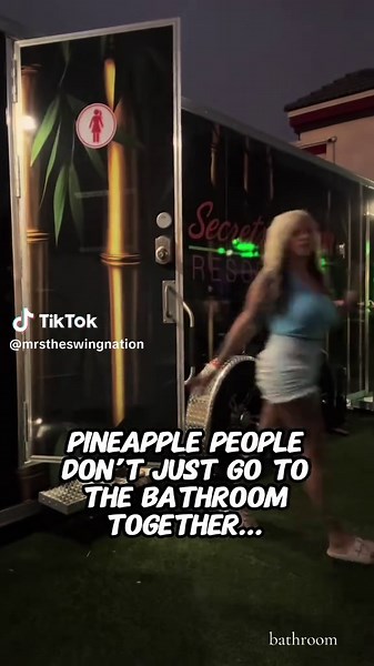 Why women really go to the bathroom together… #bathroom #girlsbathroom #girlsbathroombelike @Swinger Society #CapCut