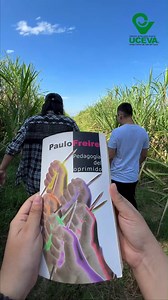 🎥✊ La educación como práctica de la libertad 📚🔥 Acompaña a nuestros estudiantes de séptimo semestre de Licenciatura en Ciencias Sociales en este recorrido por el pensamiento de Paulo Freire. Reflexionemos sobre el poder transformador del diálogo y la pedagogía crítica. ¡Educar es un acto político! 🌎✨ #PauloFreire #PedagogíaCrítica #EducaciónTransformadora 👉Producción realizada por estudiantes de VII semestre de la Lic. en Ciencias Sociales | UCEVA - Unidad Central del Valle del Cauca