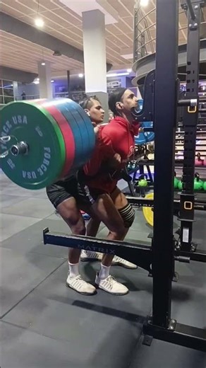 210KG Squat