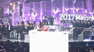 237K views · 832 shares | Idols reactions in Twice performance Likey on MMA❤ They can't stop dancing (wait for dahyun part) twaysuu` | ＪＹＰＥ Ｔｗｉｃｅ | Facebook