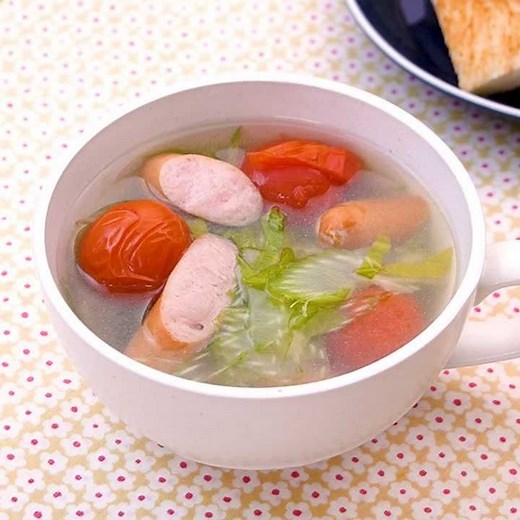 旨味たっぷり♪ セロリとミニトマトのコンソメスープのレシピ動画・作り方 | デリッシュキッチン