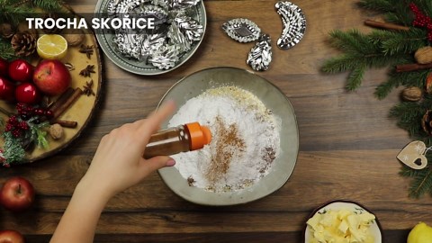 Jak upéct medvědí tlapky? Tradiční cukroví lahodně voní ořechy i skořicí