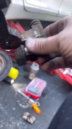 How to tackle a severely corroded and rusted brake caliper bracket. #brake #caliper #brakepad #brakeshoes #rust #rust #newenglandpatriots #brakecheck #repairhack #repairtricks #rotor #fyp #mechanic #brakeparts