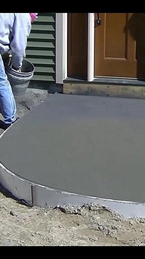 How to stamp a concrete walkway ⚡️⚡️ #everythingaboutconcrete #mikedayconcrete #theconcreteunderground #stampedconcrete #concretewalkway #diyconcrete #fyp