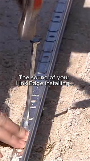 POV: You're installing edging and the snap hits just right 😮‍💨 Clean cuts. Tidy lines. Instant structure. Tap. Slot. Done. #GardenASMR #InstallReel #SatisfyingVideo #DIYLandscaping #LinkEdgeInstall #TidyGarden #GardenBuild #gettheedge | Link Edge - Lawn/Garden Edging