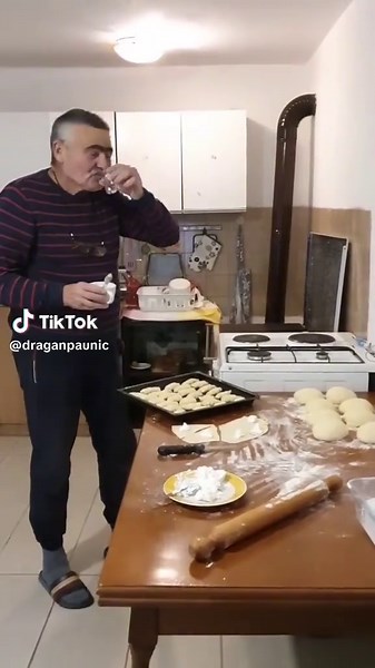 kiflice #fyp #foryou #foryoupage #viral #trend #trending #hrana #kiflice #kuhinja #srbijatiktok #tiktoksrbija #tiktokbalkan #balkantiktok #testo #