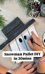 14K views · 78 reactions | SIMPLE Christmas Craft - DIY Snowman ⛄️ Comment “ PALLET “ for material list ❤️ What a great project to add along side your winter decor or adorned into a wreath! #christmas #snowman #pallet #palletproject #palletdecor #christmas #diy #projects #howto #create #wood #wooddecor #christmasdecor #christmasdecorations #chriatmastree #xmas #handmade #budget #cheap #craftersgonnacraft #craftingideas | Factory Direct Craft | Facebook