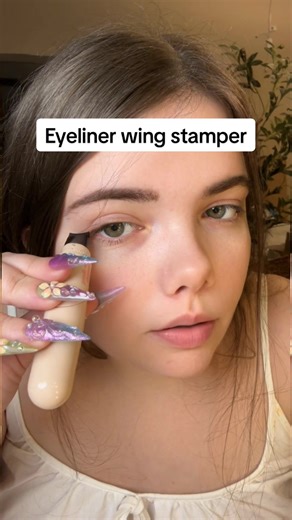 Achieve Perfect Wings with the Eyeliner Wing Stamper
