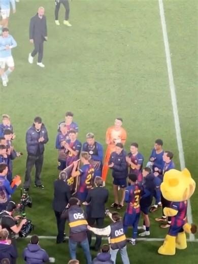 Frenkie de Jong Barcelona Views & Vibes