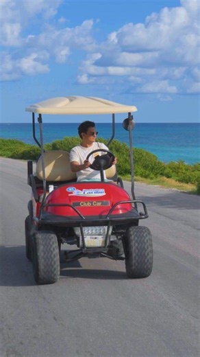 Placeres de la vida, poder recorrer Isla Mujeres y disfrutar de toda la belleza de esta isla. Obtén con nosotros los mejores vehículos y precios en renta de carritos de golf en Isla Mujeres. 🔹 Automatico 🔹 Gasolina incluida 📲 9993236825 ✅Reserva en rentadoracaribe.com 📍 Visitanos en Av Rueda Medina 8, Isla Mujeres. ¡Somos Rentadora Caribe! #islamujeres #mexicotravel #rentadoracaribe #caribbean | Rentadora Caribe