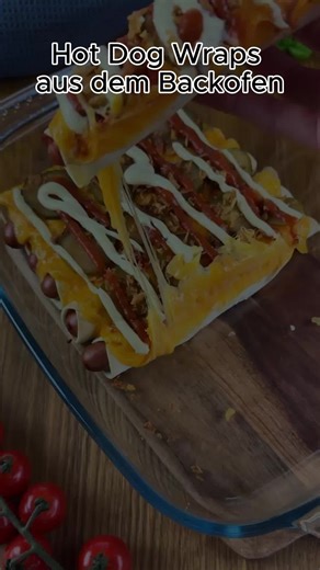 893K views · 1.8K reactions | Hot Dog Wraps aus dem Backofen Hot Dog Wraps aus dem Backofen – knusprig, käsig und ein herzhafter Snack, der sich perfekt vorbereiten und einfach servieren lässt. Zum Rezept: https://www.foodwerk-blog.de/hot-dog-wraps-aus-dem-backofen/ | foodwerk.de | Facebook