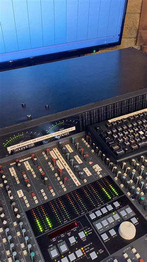 Test pressings have passed the test 💥 here’s a sample of the Rack N Ruin demo, sounding great 👌🏻. More updates soon. | King Kurt