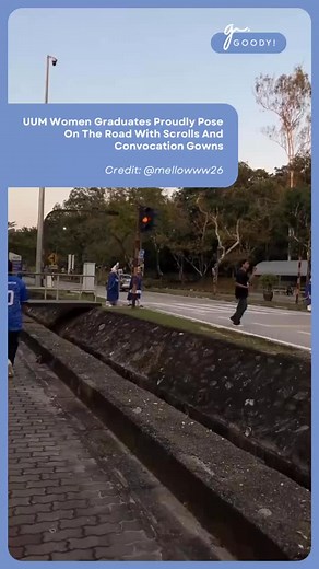 8.6K views · 17K reactions | Striding into the future with pride, power, and a scroll in hand—these UUM women are proof that dreams don’t just happen; they’re earned. ✨ . . . Credit: mellowww26  All media rights belong to their respective owners. Thank you for being so understanding! #goodymy #GoodyDhiviya #fyp #viral #GraduationDay #ClassOf2025 #Convocation #Graduates #ScrollInHand #MilestoneMoment | Goody Malaysia | Facebook