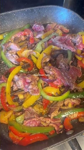 Juicy Steak Fajitas 🌮🔥 | Easy Beef Fajita Recipe #shorts 
