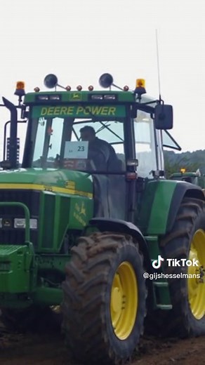 John Deere 7810 Tractor Showcase in Snow