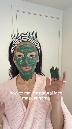 How to Make a Natural Face Mask for Irritated Skin