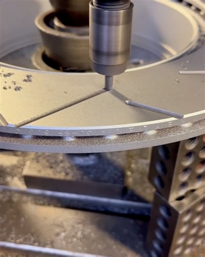 127K views · 218 reactions | This brake customisation process is so satisfying to watch! ⚡️ | LADbible | Facebook