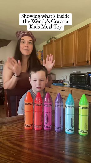 978 reactions · 38 shares | Each crayon holder comes with three crayons and a coloring sheet. One of the crayons is the same shade as the crayon holder, and then the coloring sheet is a themed sheet to the three crayons you got! Such a fun prize Wendy's/ Crayola!  #kidsmeals #prizes #cookiemonster #momlife #unboxing #wendys #crayola #colorwheel #TeachingOpportunity #activitiesforkids | Shelbie Anne | Facebook