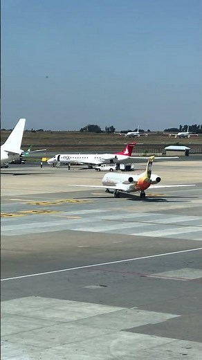 🛬 Fastjet plane just arrived & parking at the OR Tambo airport, Johannesburg. #airplane #airlines