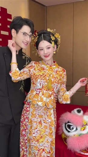 Traditional Wedding Attire: The Majestic Dragon and Phoenix Gown