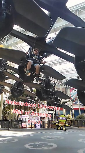 Spinning Fun at Nickelodeon Universe