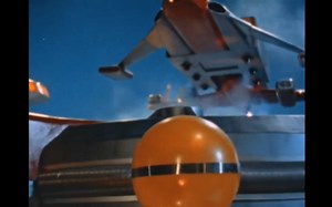 MAC大型战斗母舰 麦基一号