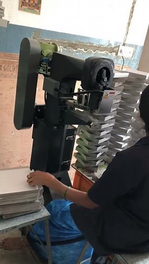 RIGID BOX CORNER TAPING MACHINE