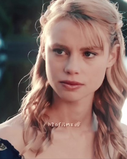 i can’t be the only one that noticed her in h2o 😭 #h2ojustaddwater #makomermaids #lucyfry #lylamakomermaids #velocity #h2ofilmz #viral #h2o