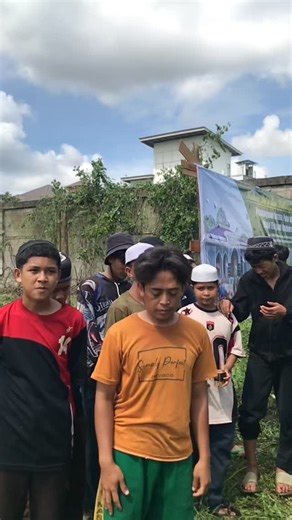 Bukhory | Kami membutuhkan kalian@pontianak@williesalim#viral #santri #pembangunanmasjid | Instagram