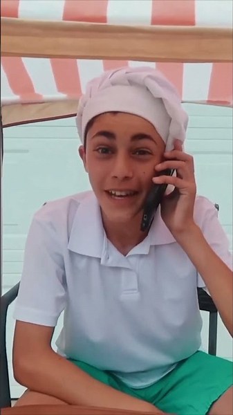 ¡LA PIZZA MÁS GRANDE! 🍕🍫 Reto de comida y diversión para niños con Heidi y Zidane #shorts