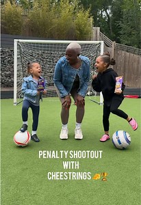 #AD When the game gets serious… we bring the Fun Om Nom Nom back ⚽🧀😂 Halo missed, Houston scored… but the real win? Cheering each other on 🫶 Because football should always be about fun first 💛 @stringsandthingsuki #FunOmNomNom #Cheestrings #FamilyFun #GrassrootsFootball