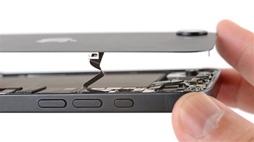 iPhone 16e just as easily repaired as the iPhone 16