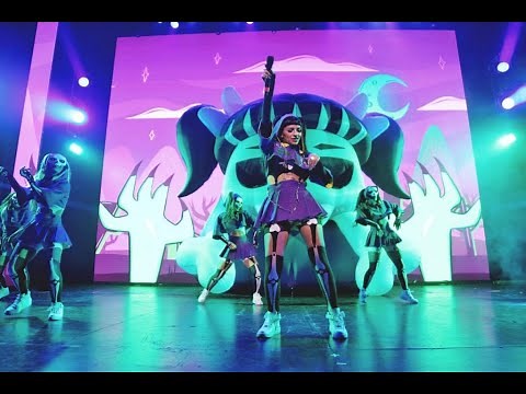 Cazzu ''Mucha Data'' en el Teatro Opera Orbis - EN VIVO - HD